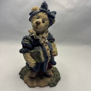 Boyds Bears & Friends Figurine "Momma McBear...Anticipation" 1996 Style #2282